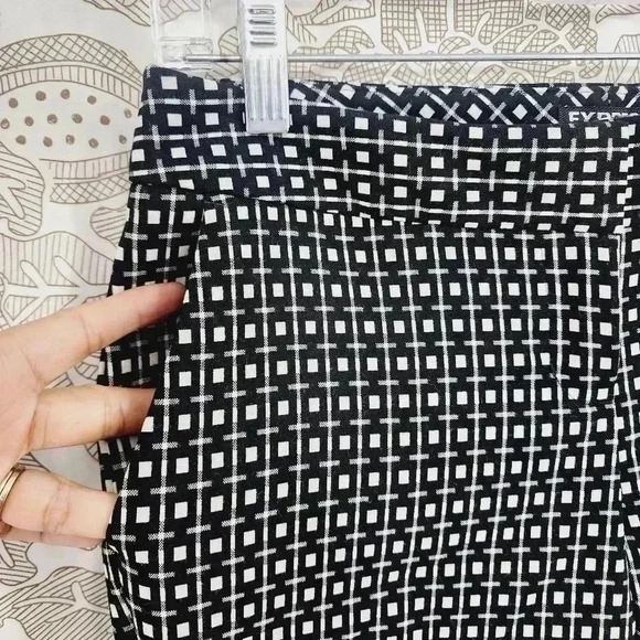 NWT Express Columnist Ankle Printed Women's Dress Pants 2R - Picture 4 of 9